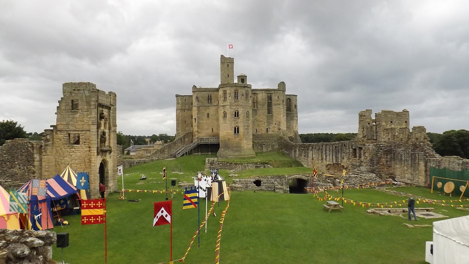 Warkworth Castle Backgrounds, Compatible - PC, Mobile, Gadgets| 1600x902 px