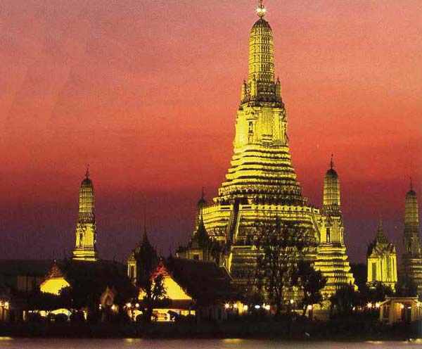 Amazing Wat Arun Temple Pictures & Backgrounds