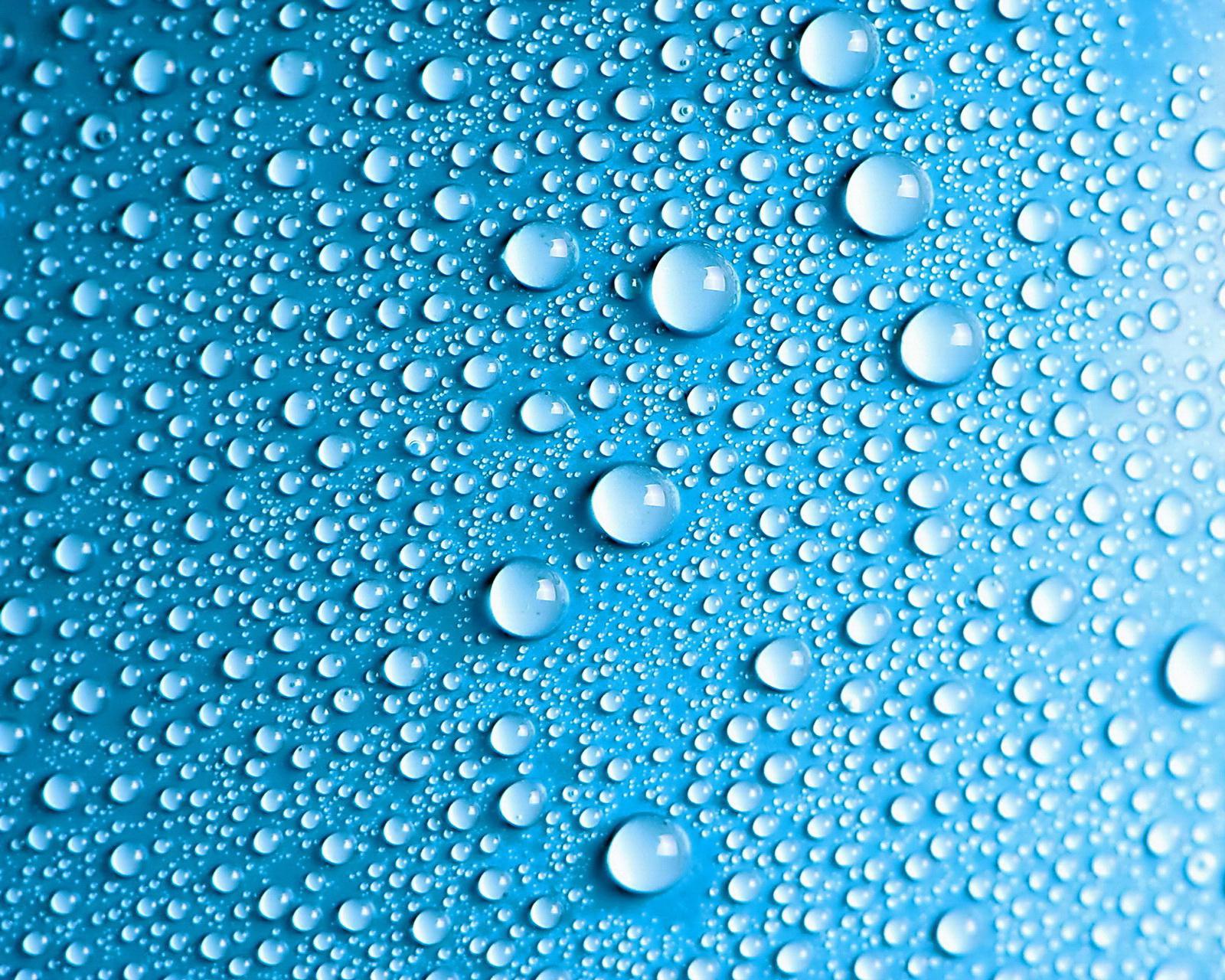1600x1280 > Water Drops Wallpapers
