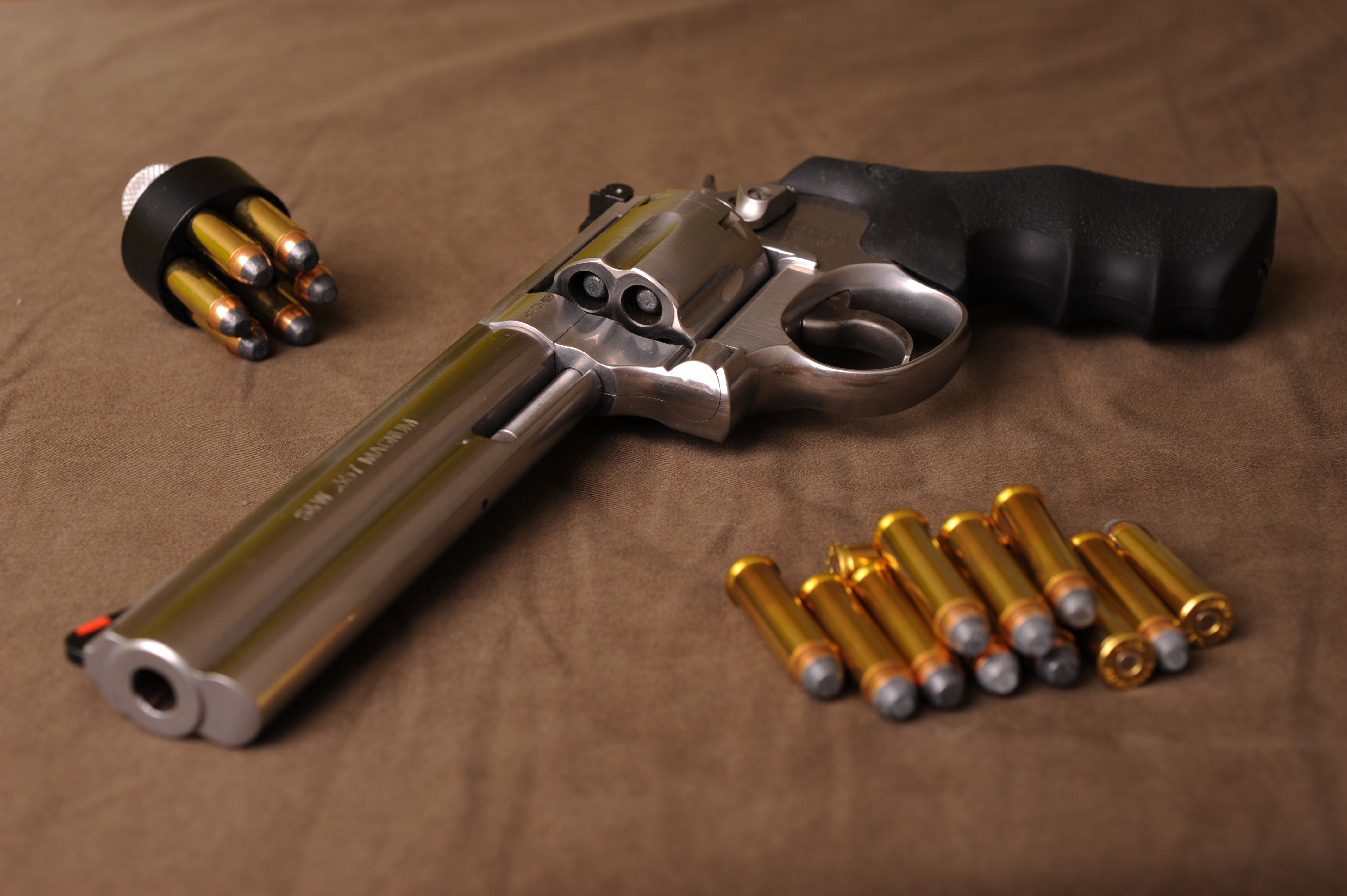 HD Quality Wallpaper | Collection: Weapons, 4256x2832 Smith & Wesson