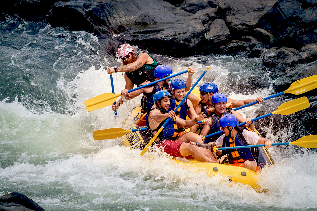HQ White Water Rafting Wallpapers | File 1116.55Kb