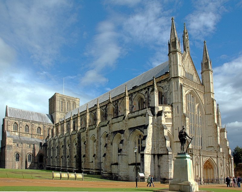 Images of Winchester Cathedral | 800x635