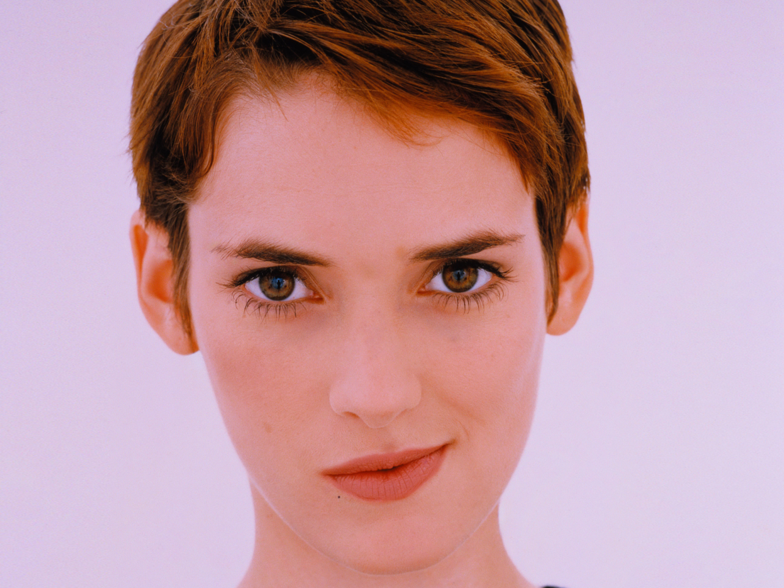 Winona Ryder High Quality Background on Wallpapers Vista