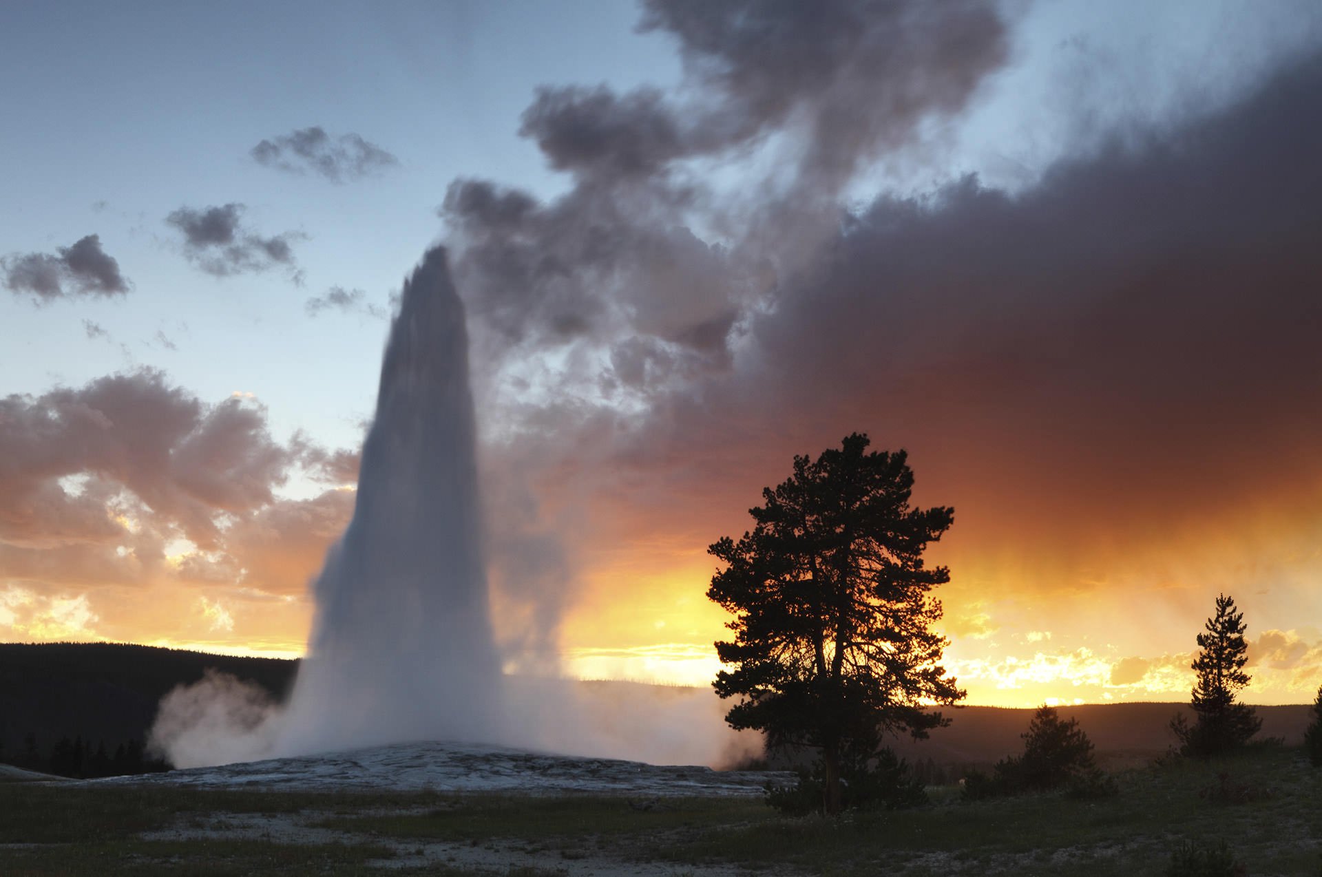 Amazing Yellowstone National Park Pictures & Backgrounds