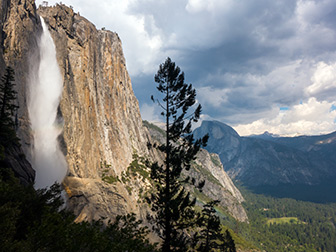 HQ Yosemite Falls Wallpapers | File 43.47Kb