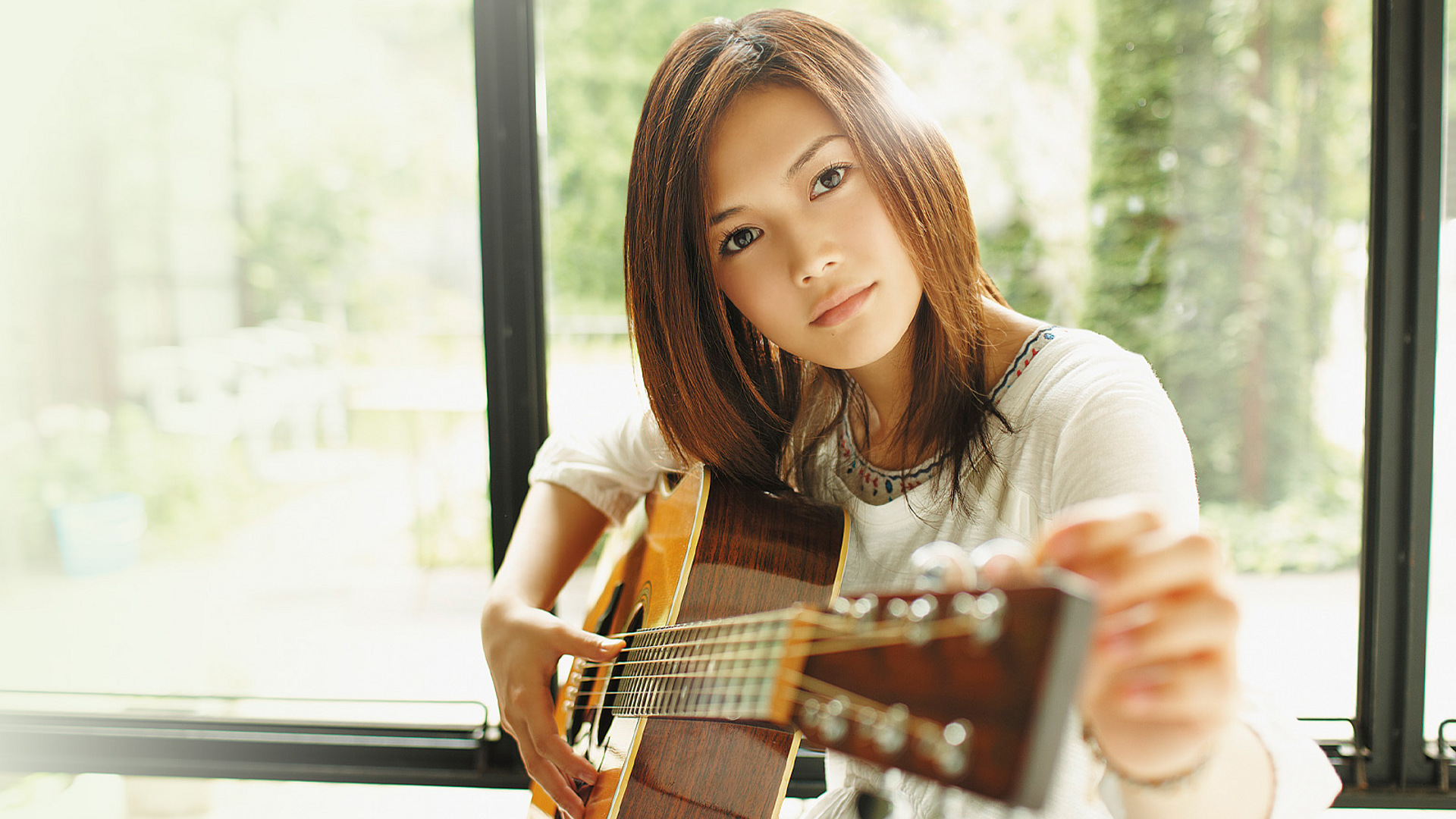 Nice Images Collection: YUI Desktop Wallpapers