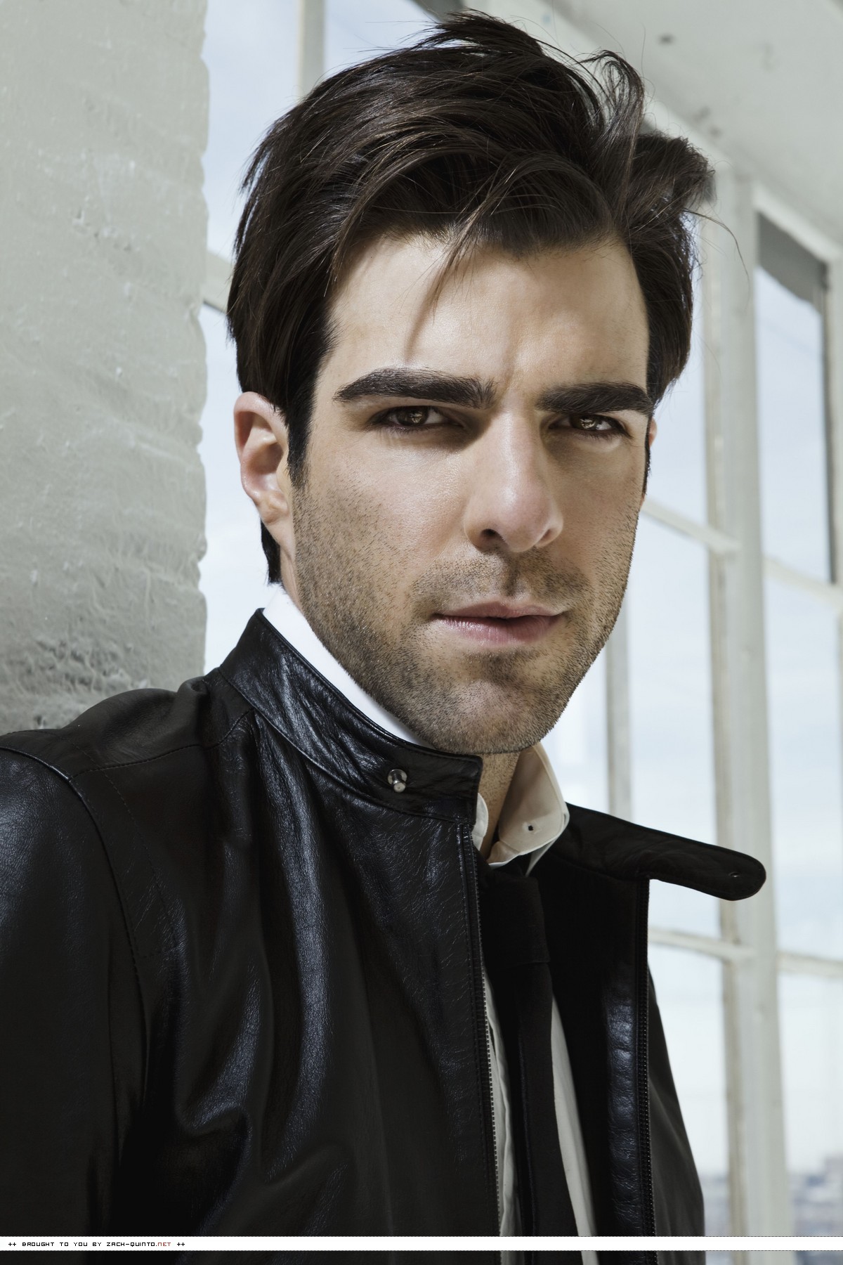HQ Zachary Quinto Wallpapers | File 359.12Kb