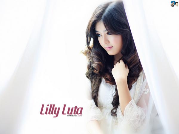preview Lilly Luta