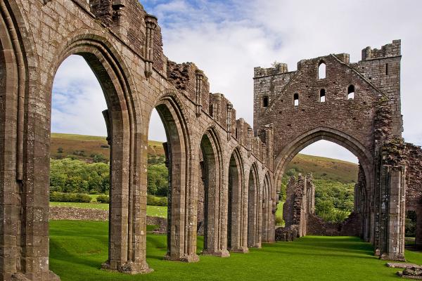 preview Llanthony Priory