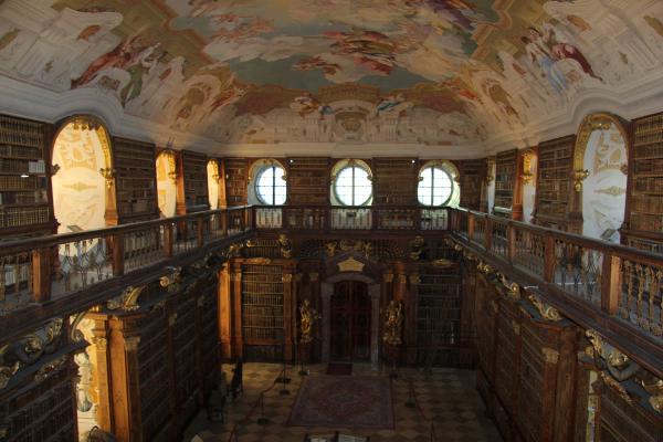 preview Melk Library