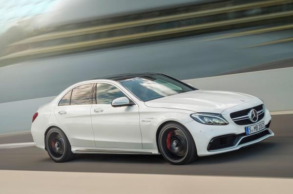 preview Mercedes Benz C63 Amg