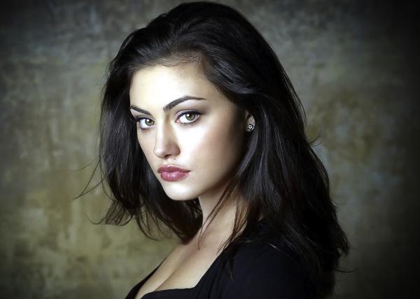 preview Phoebe Tonkin