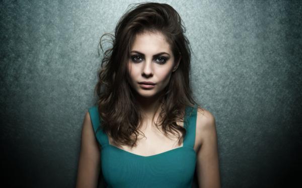preview Willa Holland